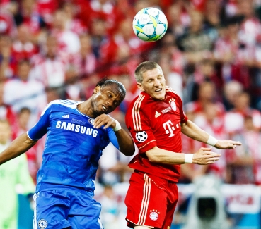 Didier Drogba of Chelsea goes for header